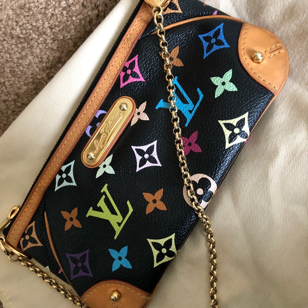 Louis Vuitton Mila clutch